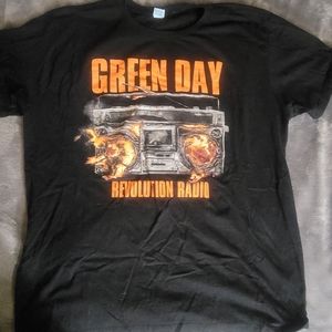 MENS/WOMENS TSHIRT XL**GREEN DAY REVOLUTION RADIO*BLACK/ORANGE